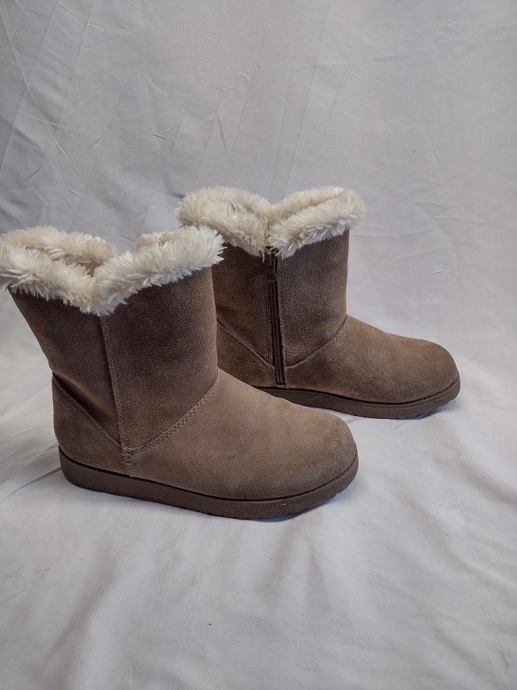 Women's Faux Fur Boots Size 7