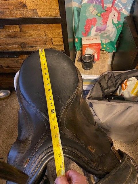 17 Inch Kn Horse 🐎 Saddel With Leathers, Iron And Girth