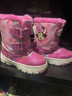 BUNDLE OF CHILDREN SHOES