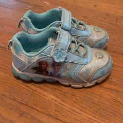 Size 10 Girls Frozen Used Light Up!