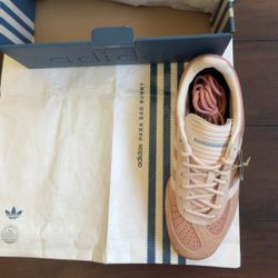 BAD BUNNY GAZELLE INDOOR Shoes Size: M 10.5 / W 11.5 Colour: Wonder Clay / Wonder Quartz / Ash Pink