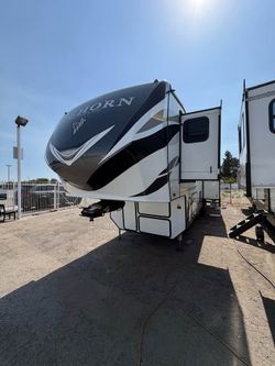 2021 Heartland Bighorn M-39RK