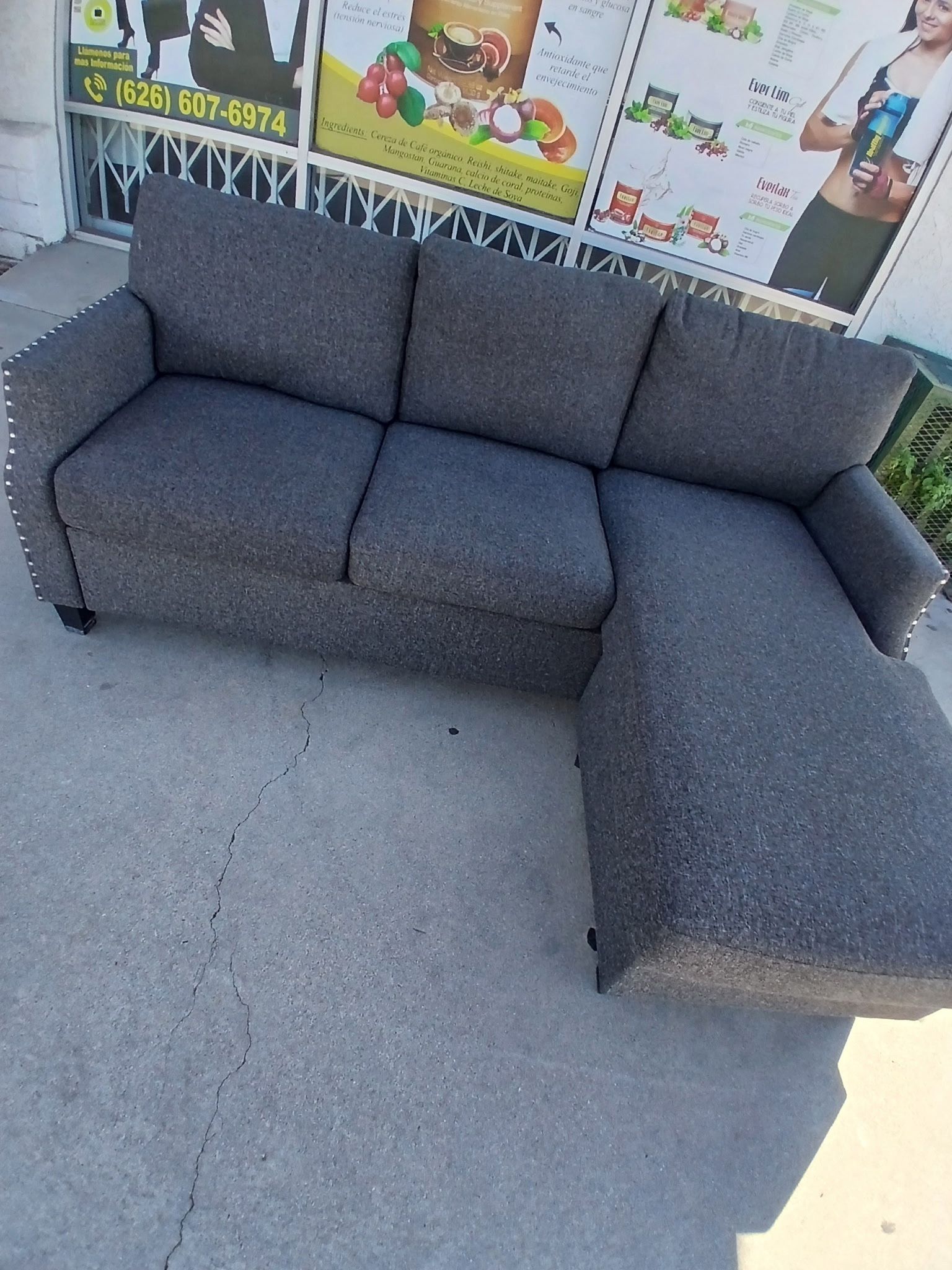 Sofa Couch Entended Ottoman 
