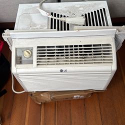 LG Air Conditioner 