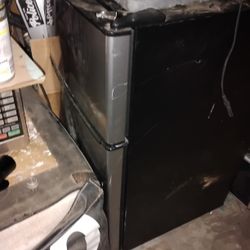 Sweet Mini Fridge Only Used 54 Times!