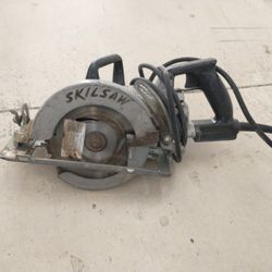 Skil HD77 Worm Drive Circular Saw