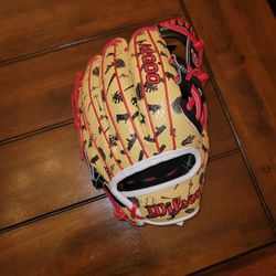 A2000 New Infield Glove 11.5