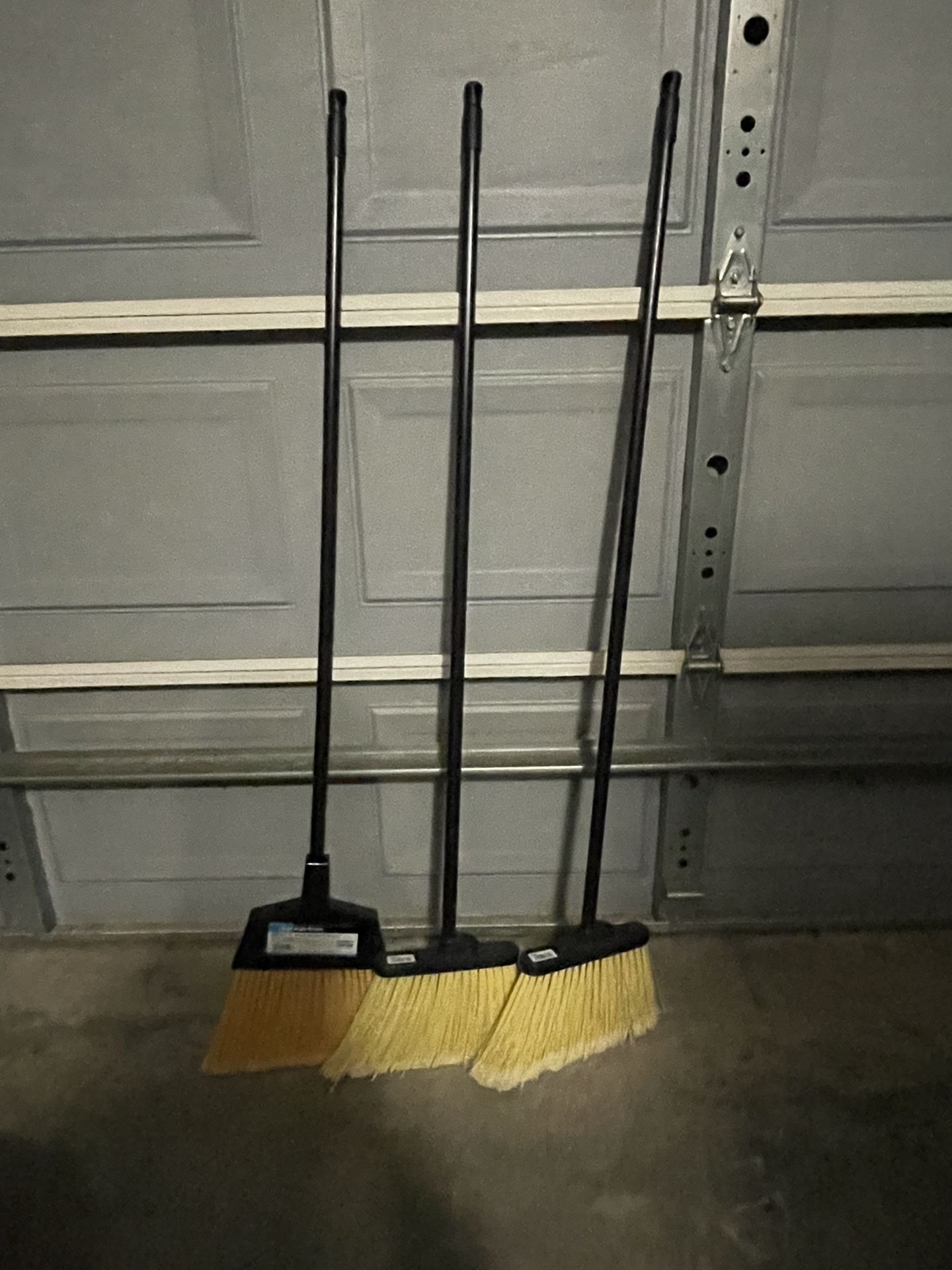 Commercial Brooms 