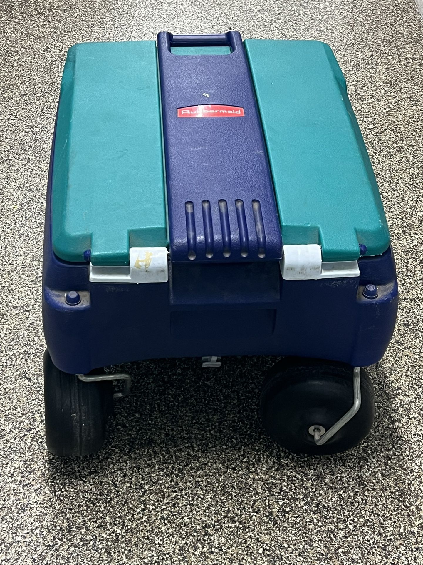 Extra Large Rubbermade Cooler With XL Wheels To Handle Sand. You Can Also Use It As A Seat If Needed.