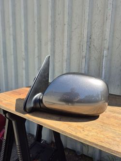 2001 2002 2003 2004 2005 2006 2007 Toyota Sequoia Front Door Mirror Left Driver Side ORIGINAL USED