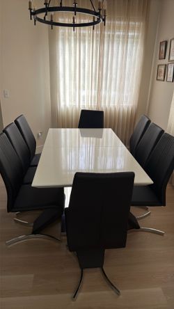 Dining table and 8 chairs set
