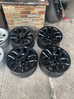 18”  GMC  SIERRA 2500 Silverado Factory Wheels,