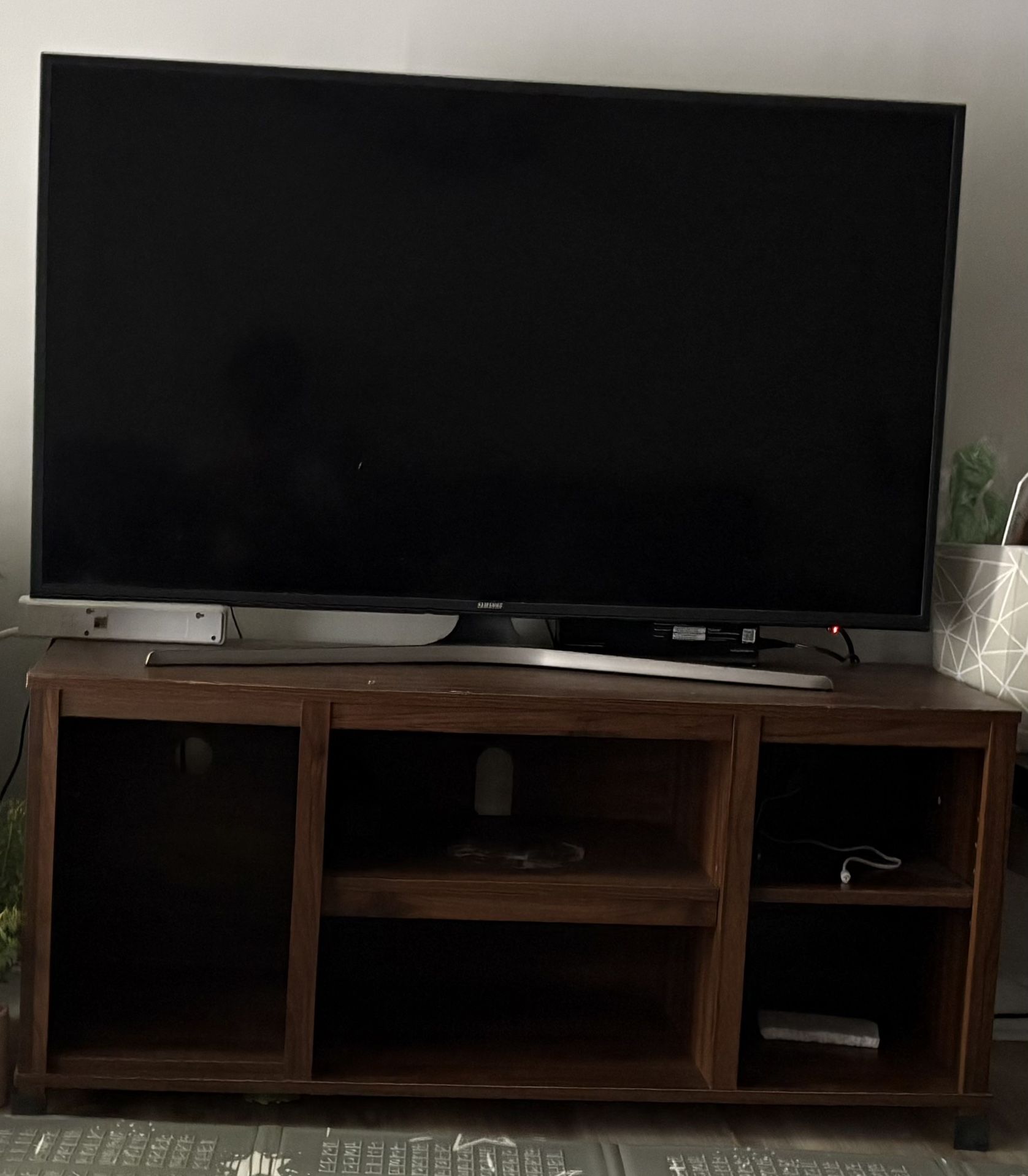 Samsung Tv Along With Mainstays Tv Stand