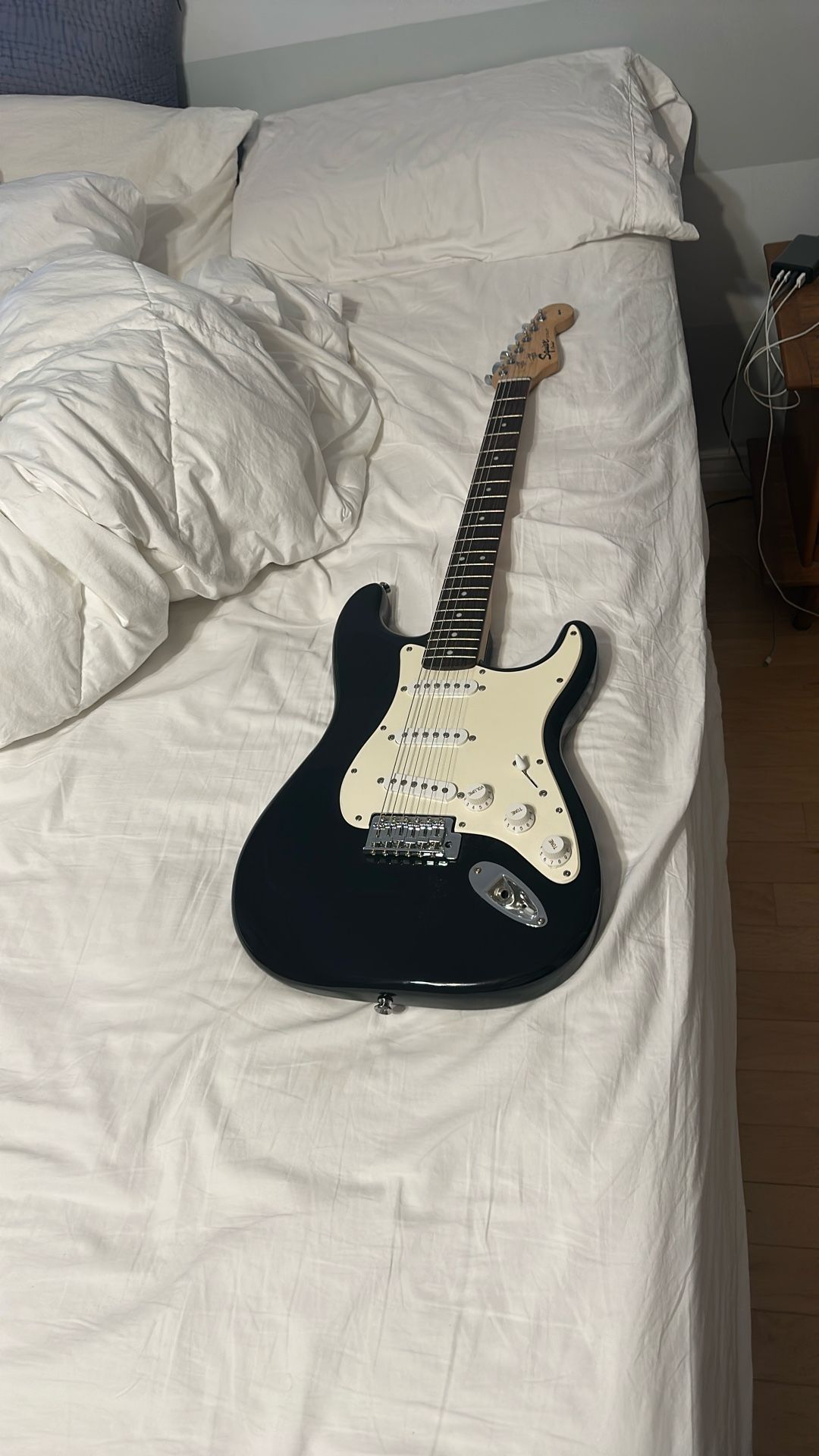 Fender Squire Strat Gloss Black