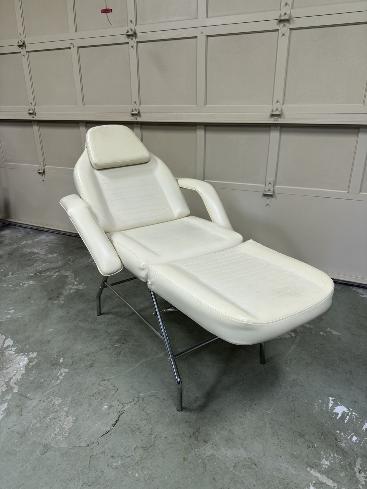Adjustable Massage Facial Table /Chair