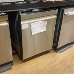 Stainless Steel Dishwasher Samsung With Pocket Handle 