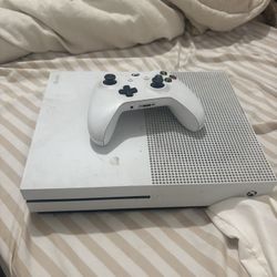 Xbox With Headset 