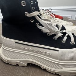 Alexander Mcqueen Boots/ Balenciaga  Sneakers  