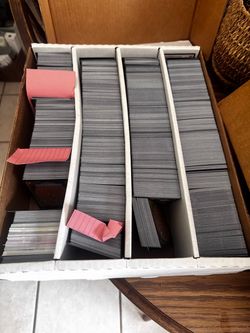 4,000+ MAGIC THE GATHERING MIXED LOT Collection of Trading Cards  Asking $25 for all