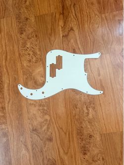 2000 Fender Precision Bass Pick Guard