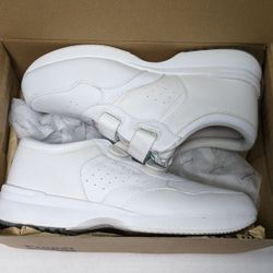 Propét Life Walker Strap walking shoes in white, size 11.5 Wide (3E).Model Number: M3705 