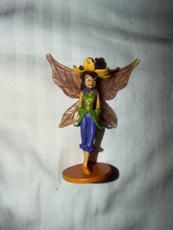 Disney Fairies Pixie Hollow Lili Periwinkle Fairy Figure Toy. Stands on own but is a lil crooked see pics