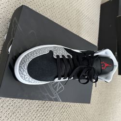 Nike Jordan 1 Mid SE (black/university Red-white)