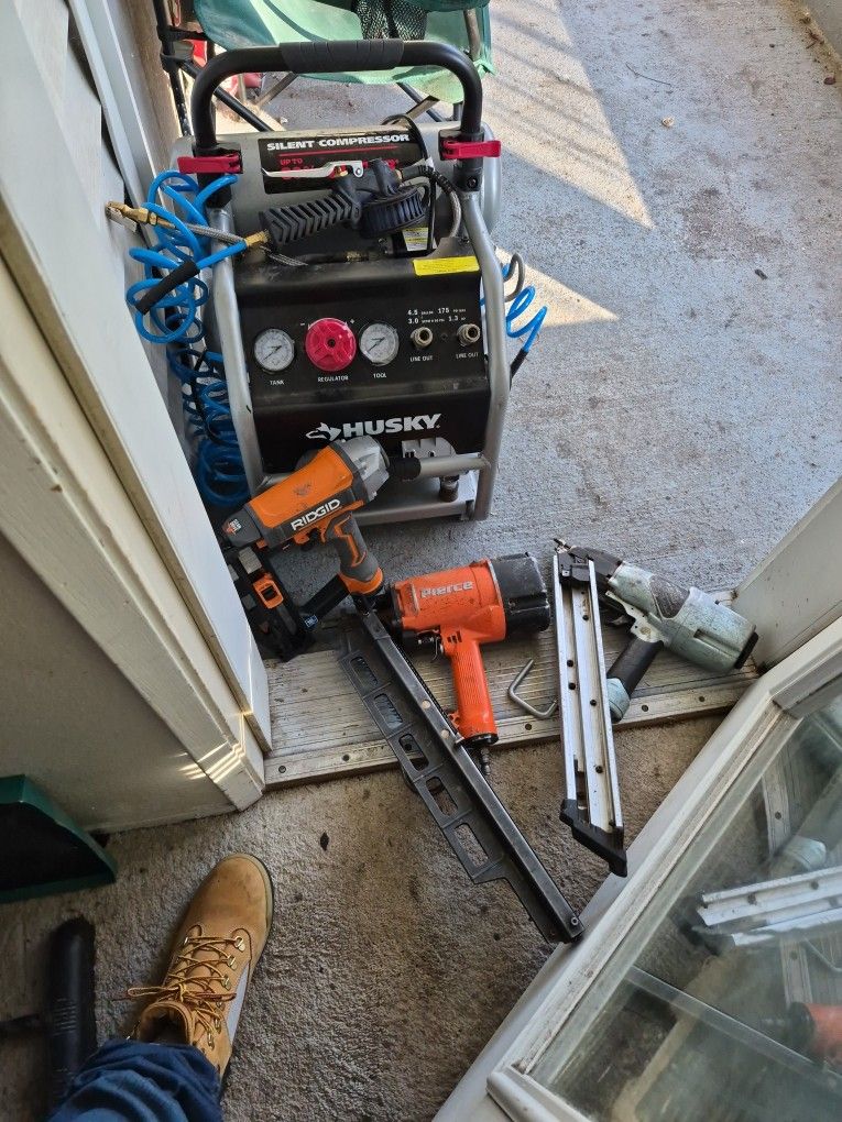 Air Compressor 3 Nailguns