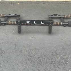 Pull Up Door Bar