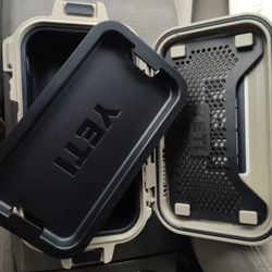 Yeti  Load Out Gear Box New