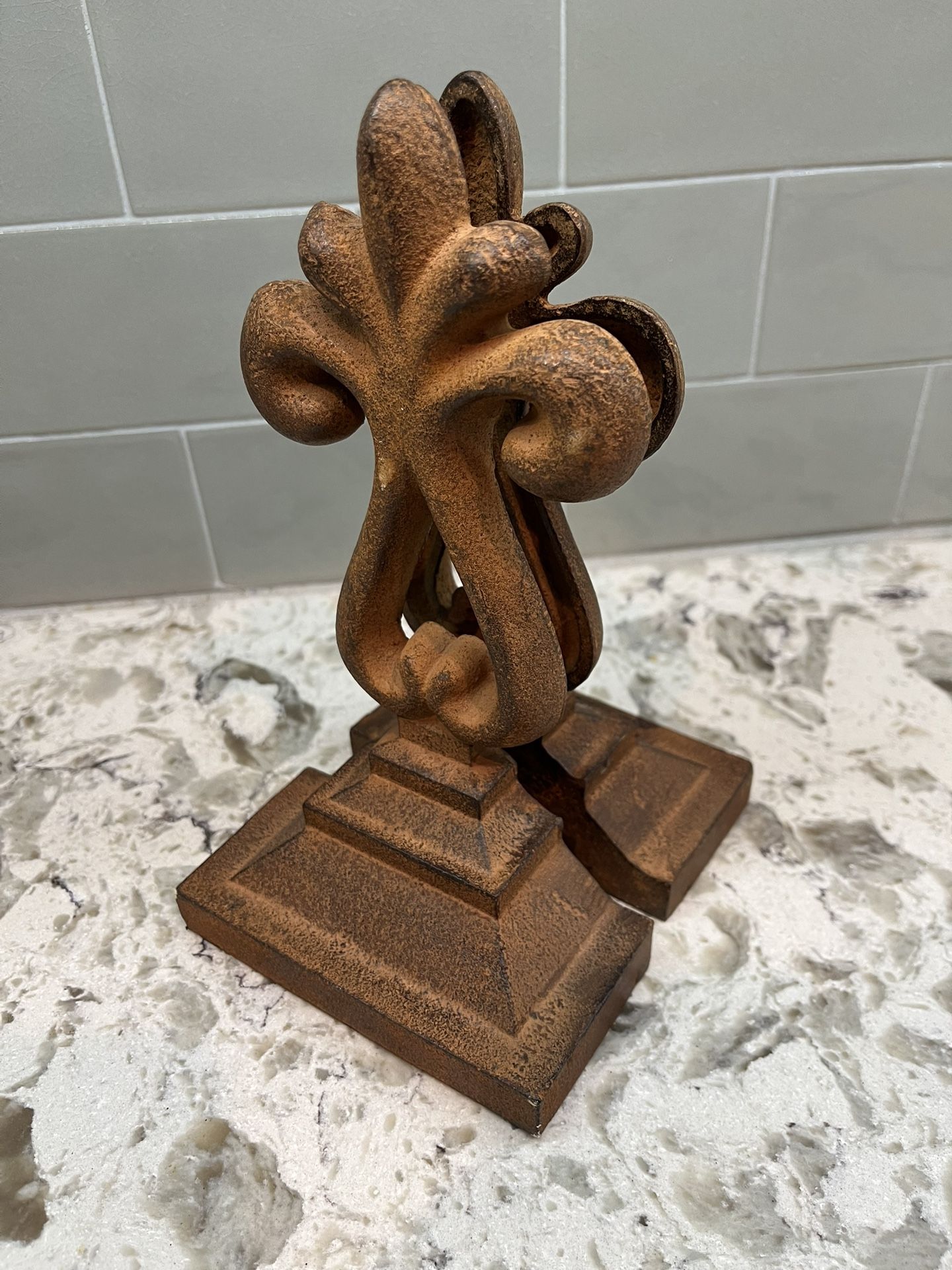 Southern Living Heavy Iron Bookends