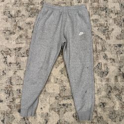 Nike Sportswear Club Fleece Jogger Pants Size Medium 