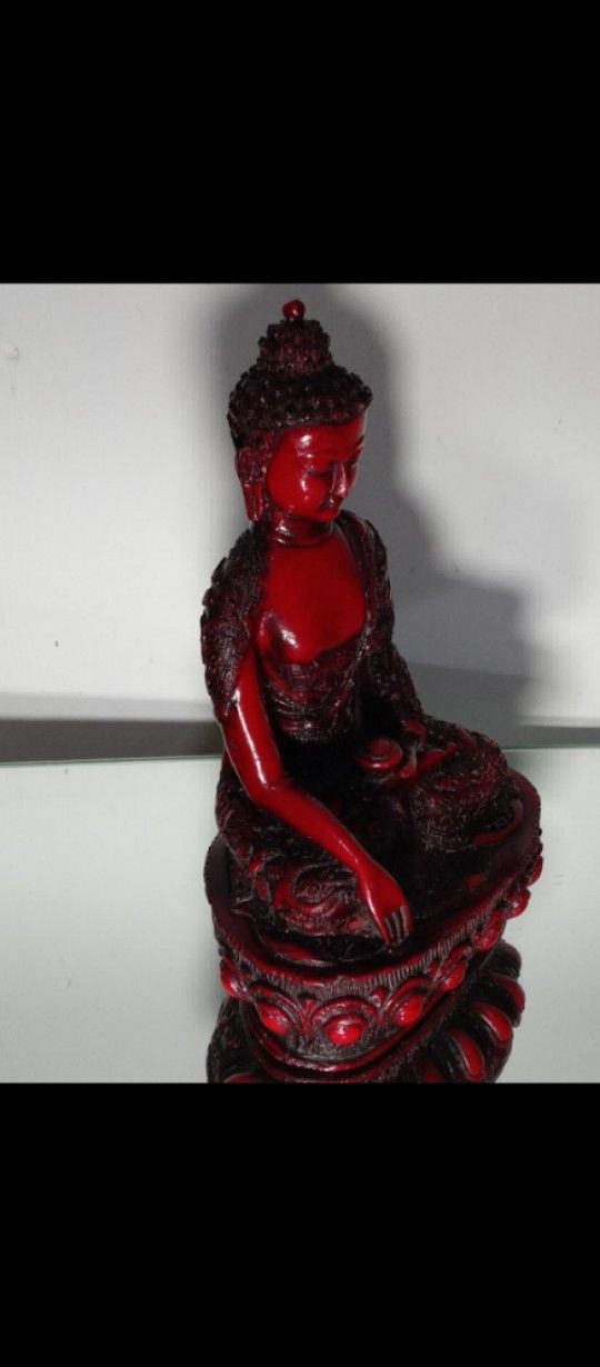 VINTAGE RED RESINE BUDDHA SCULPTURE 12"×8"