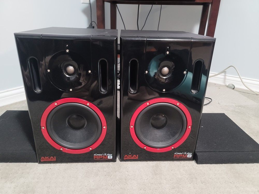 Akai RPM8 Studio Monitors