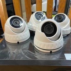 4 HD Cameras With DVR Recorder - Hablo Espanol‼️