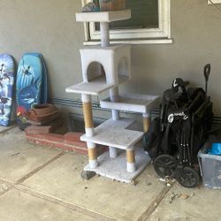 Cat tree
