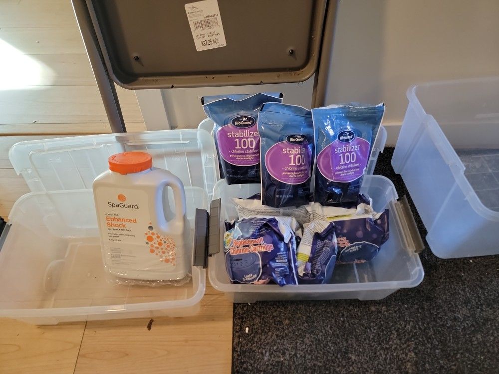 Hot Tub Chemicals -Chlorine Shock, stabilizer and Flippin frog cartridges