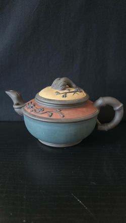 Clay Chinese style hand painted teapot porch pickup