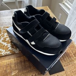 Selling a pair of Leather Reebok work shoes for men They are size 14 and I wore them once. They come in box and I wore them once inside the house. In 