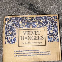 Velvet Hangers #50 Count 