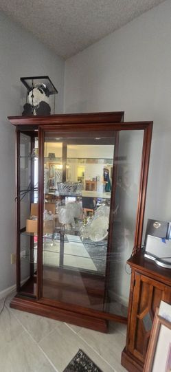 Display cabinet