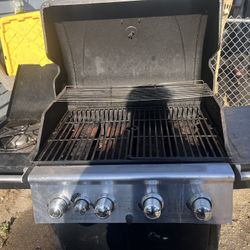 BBQ grill In Good Working conditions 
