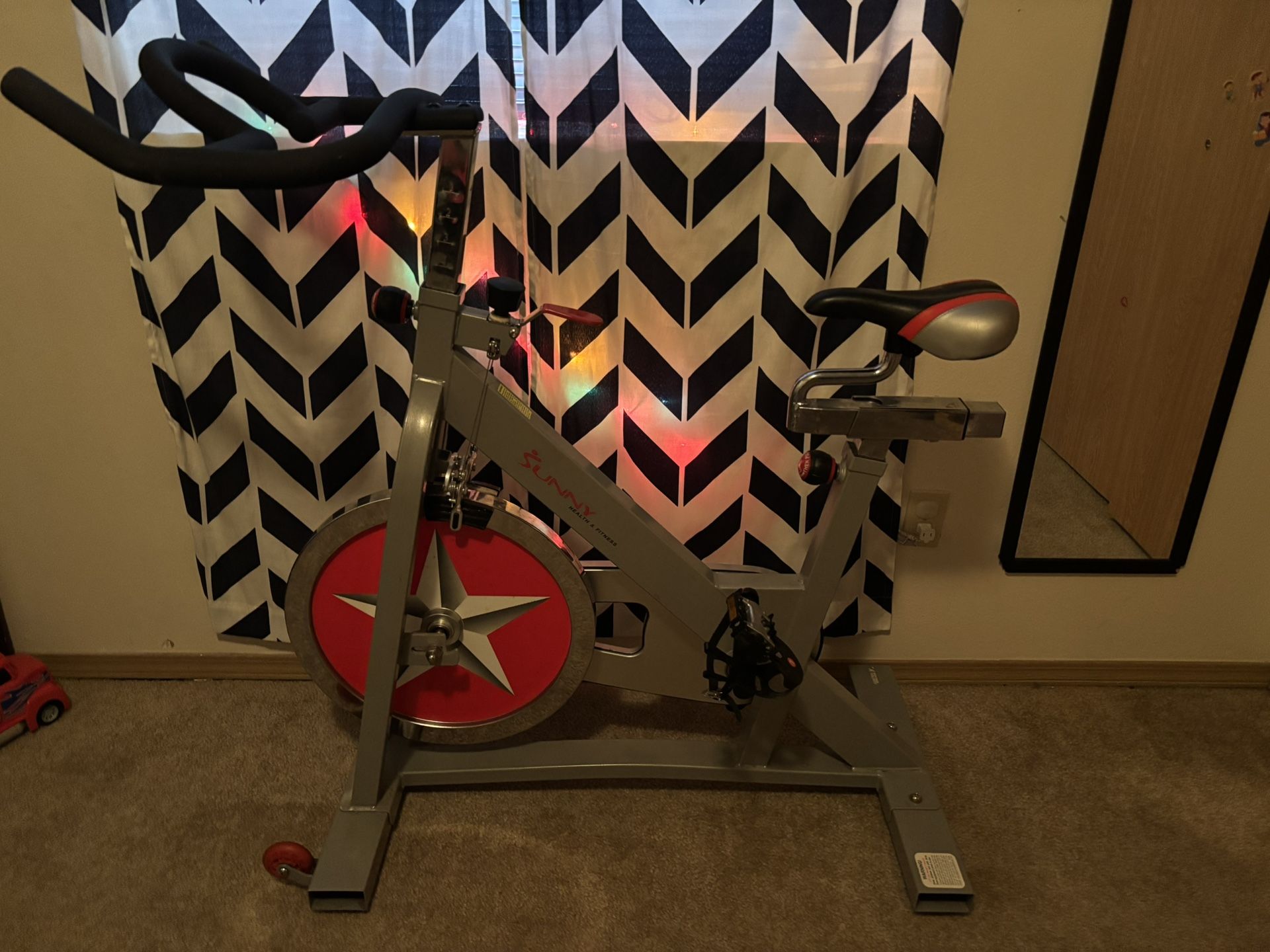 40 lb Flywheel Chain Drive Pro Indoor Cycling Exercise Bike