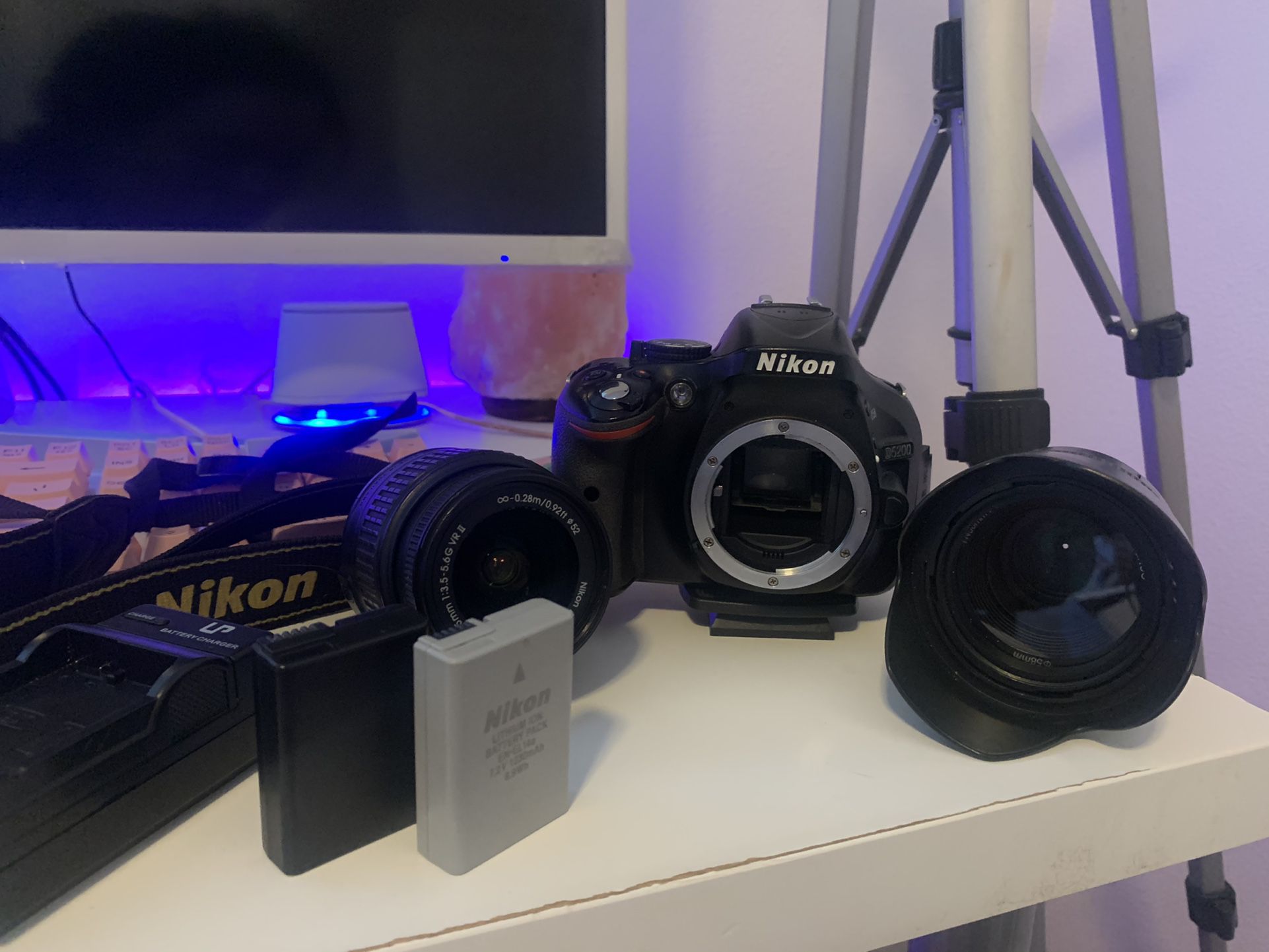 Nikon D5200 For Sale