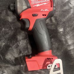 M18 Fuel 1/4inch Milwaukee Impact Driver  