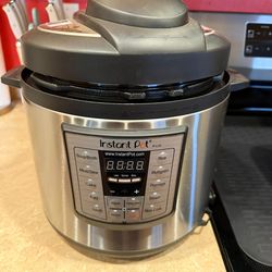 Barely Used Instapot IP Lux