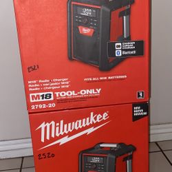 Milwaukee M18 Bluetooth Radio/ Charger