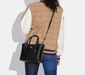 Coach Mollie tote 25 NEW