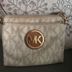 Michael kors purse