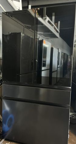 Samsung Standard-Depth MAX 28.6 Cu. Ft. 4-Door French Door Smart Refrigerator with Full Convert Drawer - PrintProof Stainless Steel Look.